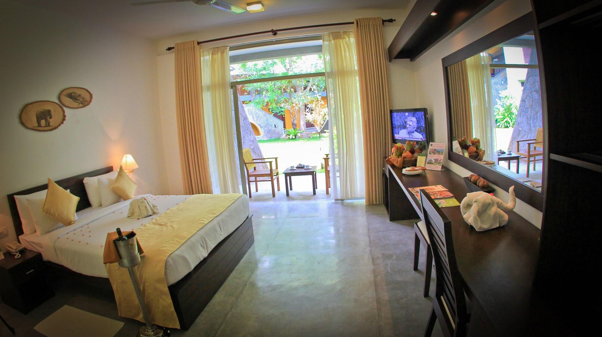Grand Udawalawe Safari Resort Exteriör bild