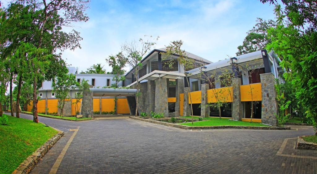 Grand Udawalawe Safari Resort Exteriör bild