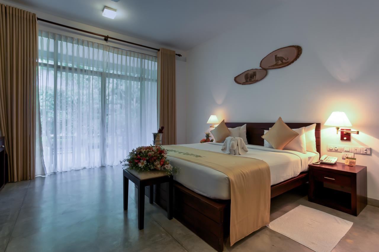 Grand Udawalawe Safari Resort Exteriör bild