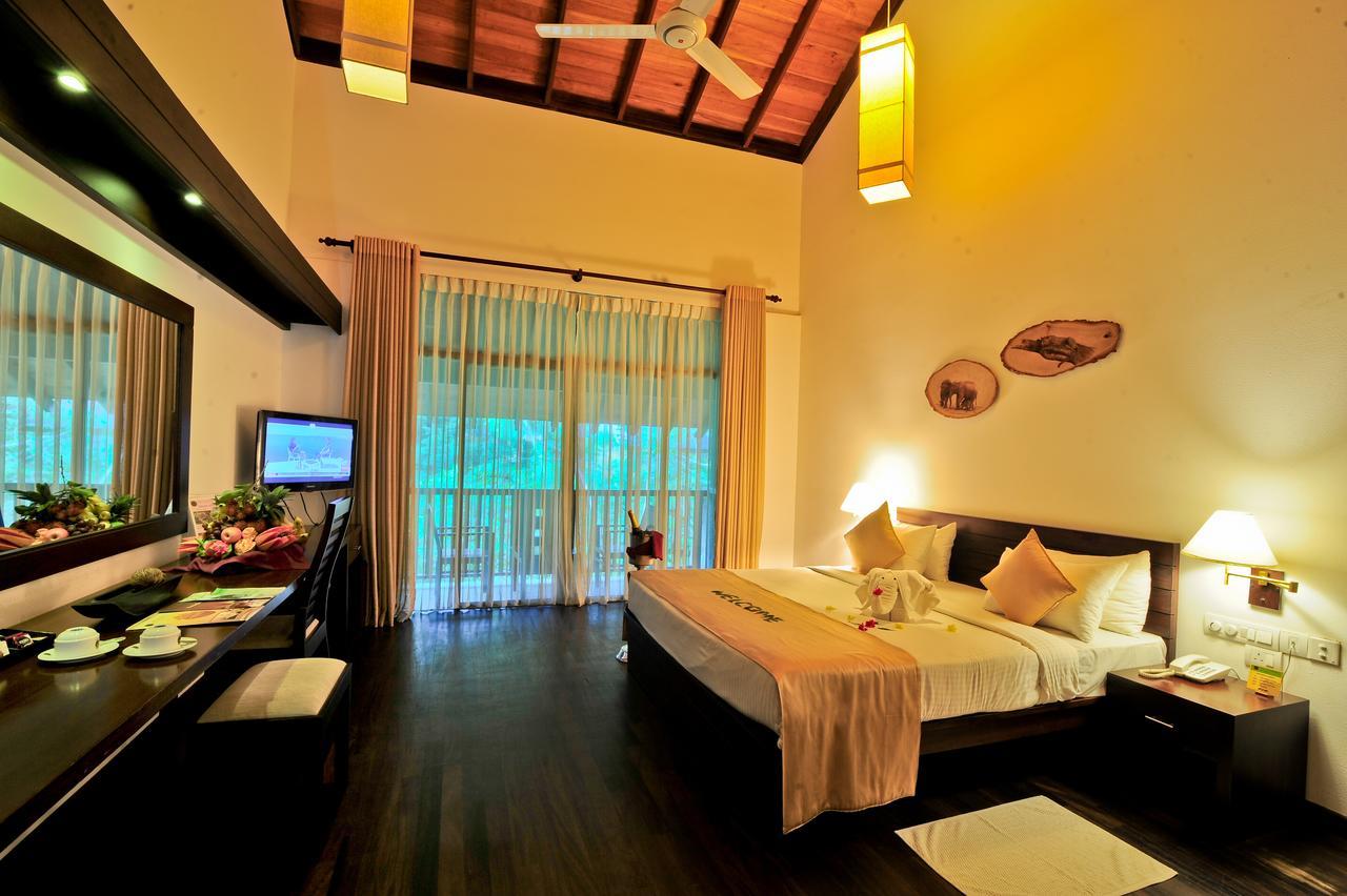 Grand Udawalawe Safari Resort Exteriör bild